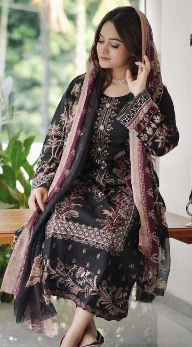 Super hit Deisgn by Mehboob Tex